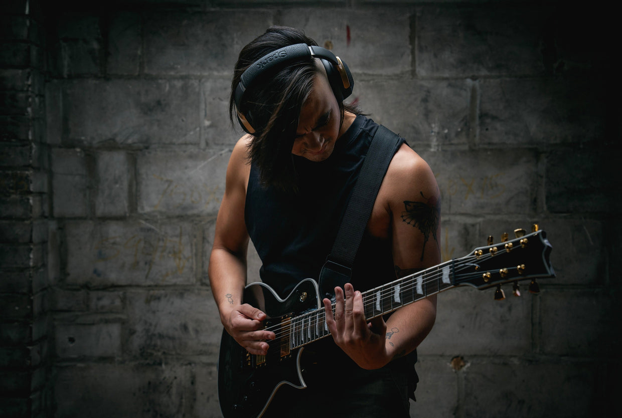 Revolutionizing Practice: How Spark NEO Makes Guitar Playing More Incredible